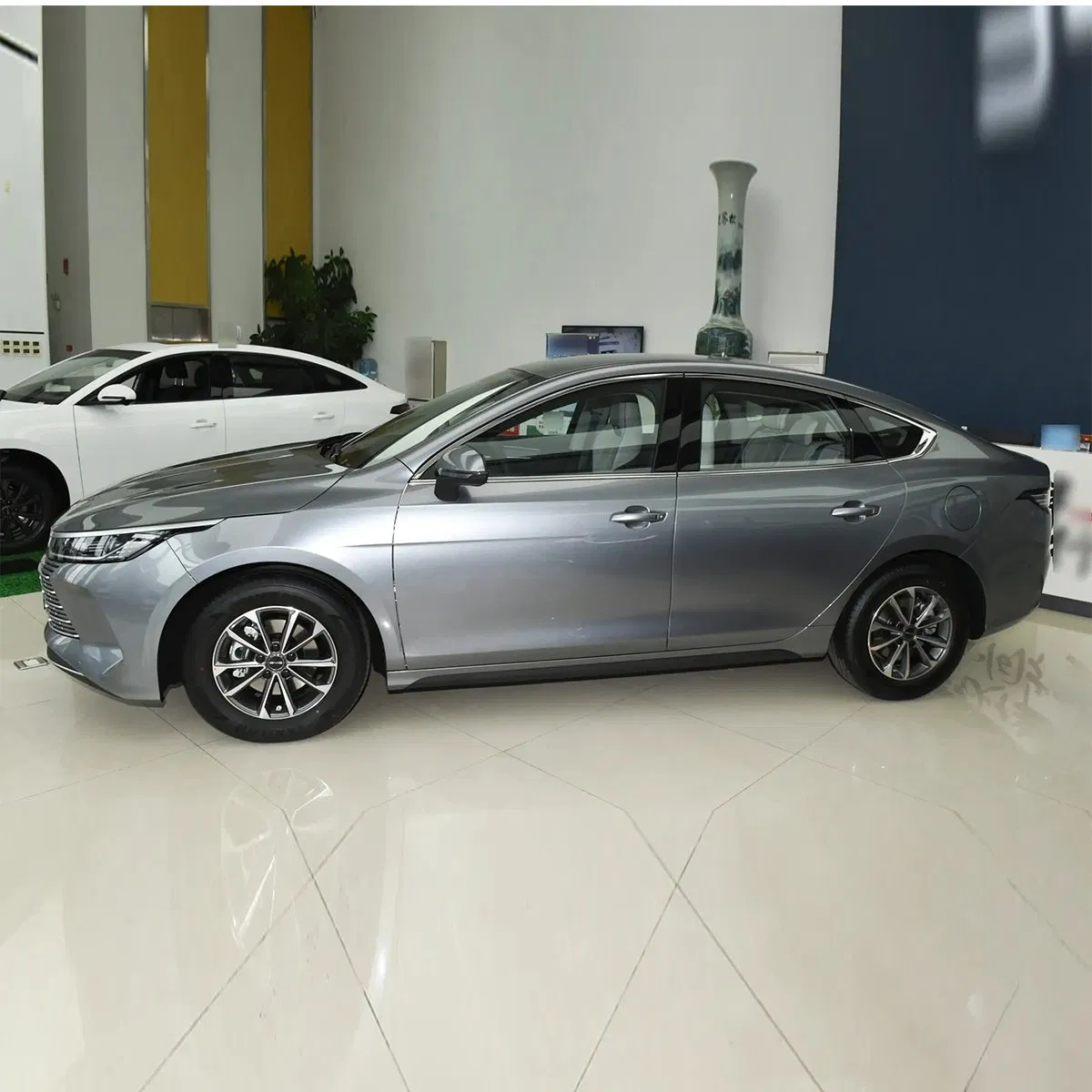 2025 King 05 DM - i vehicle photo 4