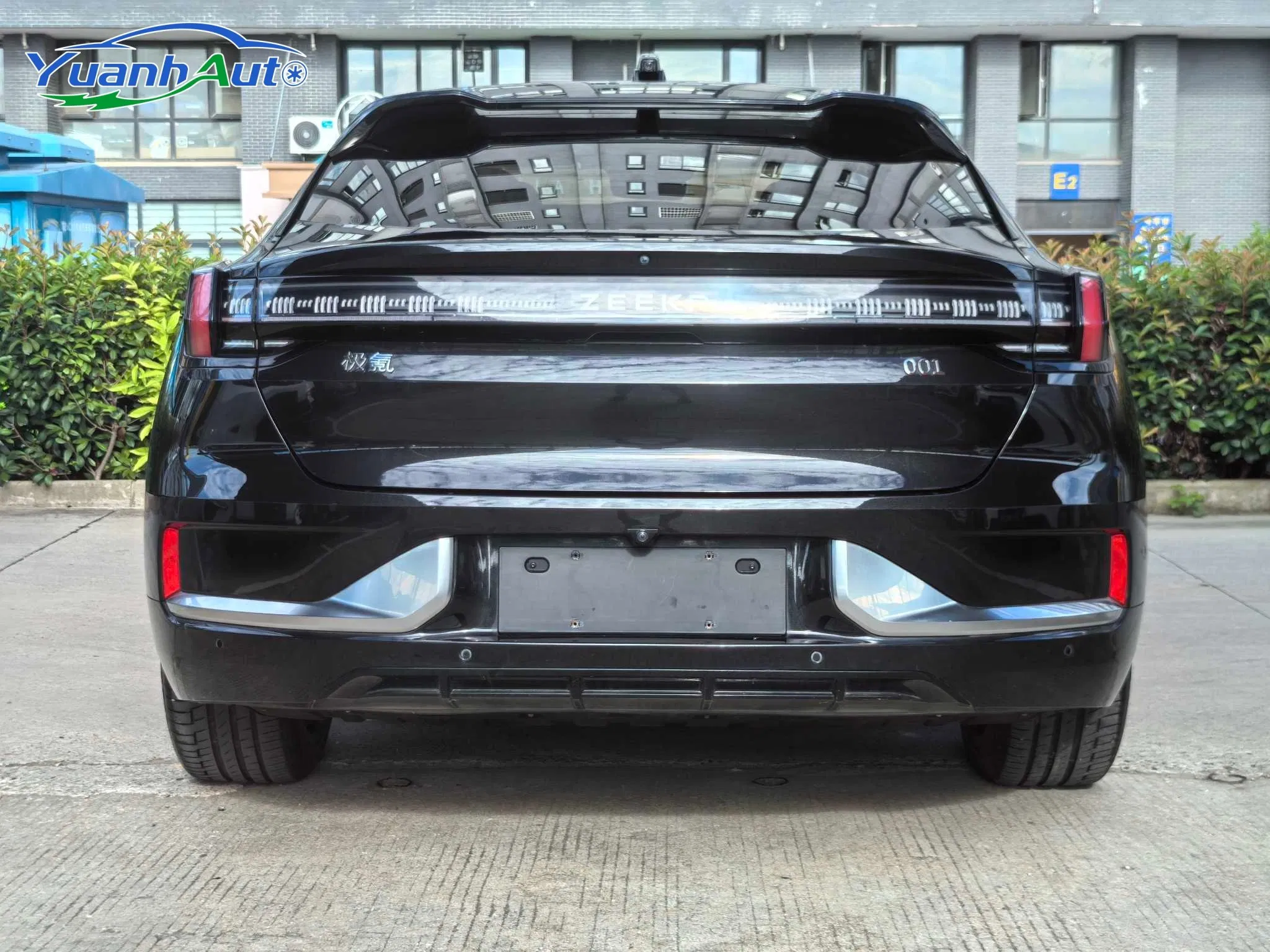 2021 Zeekr 001 vehicle photo 6