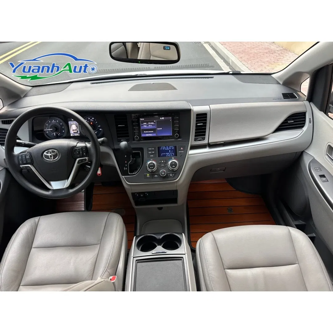 2021 Toyota Sienna vehicle photo 6