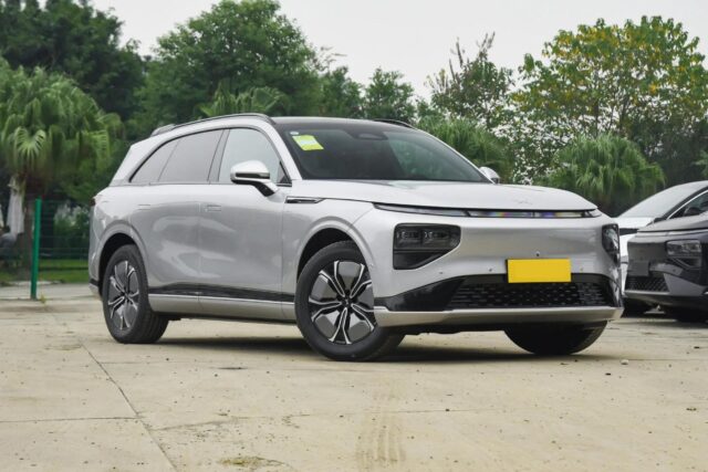 Xpeng G9 vehicle photo 1
