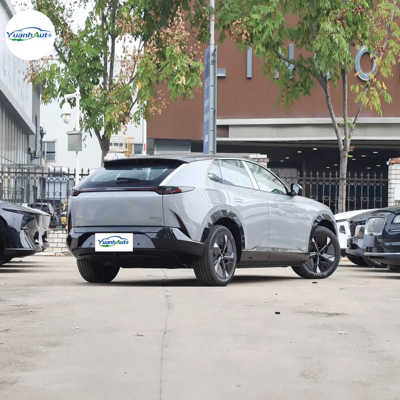 2025 Mazda Ez-60 vehicle photo 7