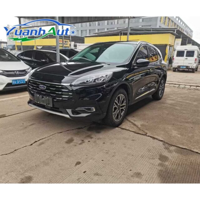 2020 Ford Escape EcoBoost vehicle photo 1