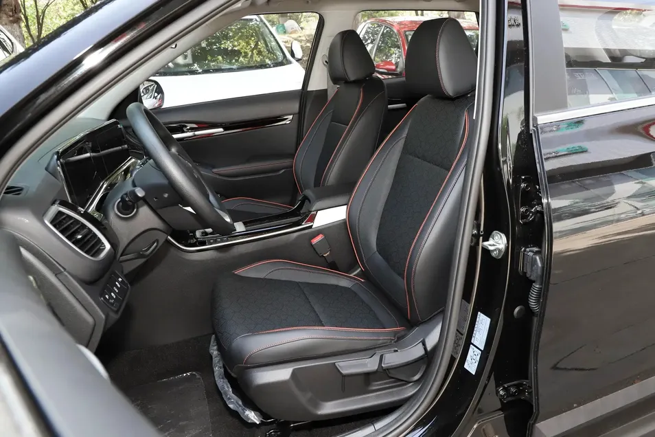 2026 Kia Seltos 1.4T SUV — source image 9