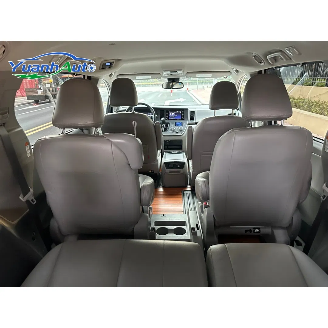 2021 Toyota Sienna vehicle photo 7