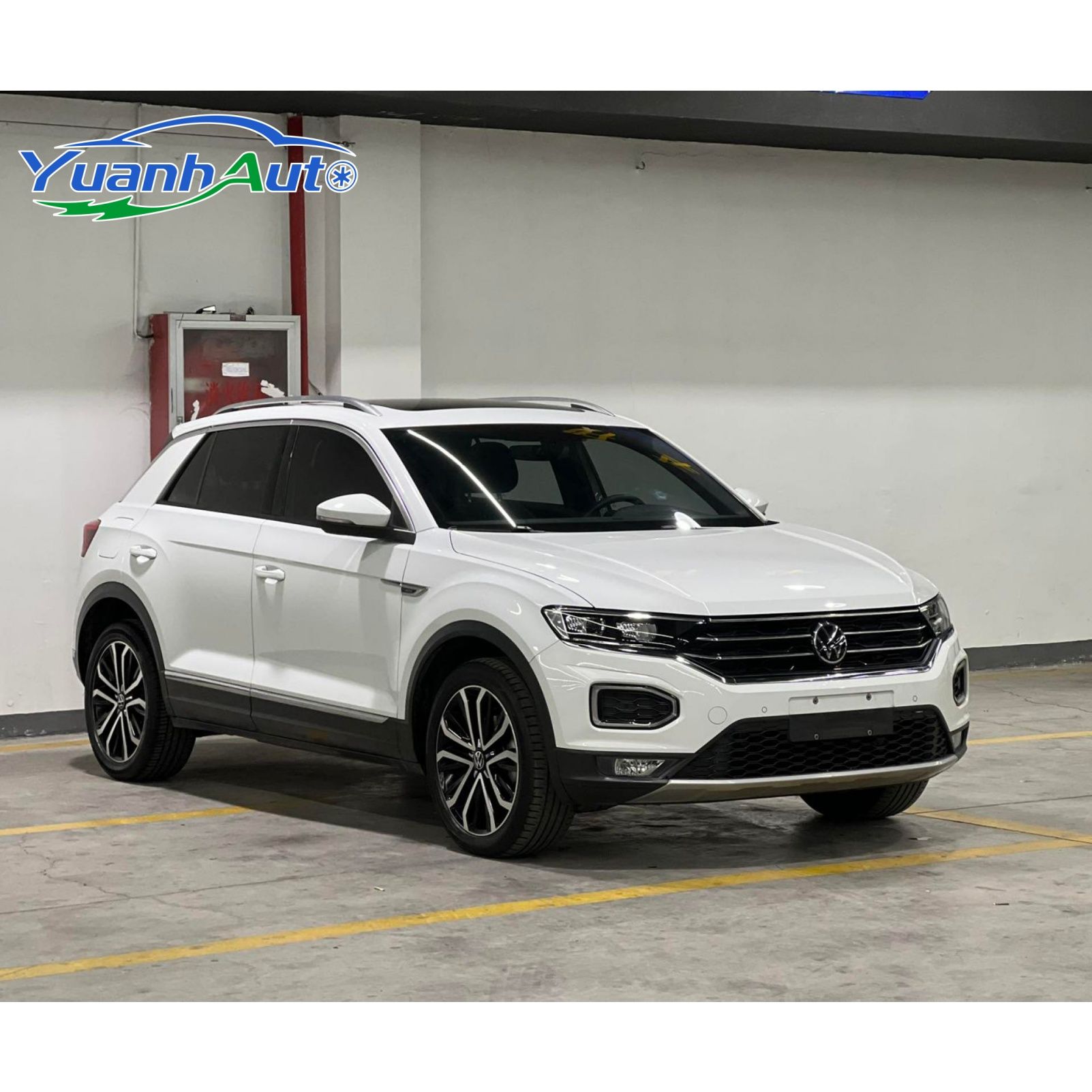 2021 T-Roc vehicle photo 1