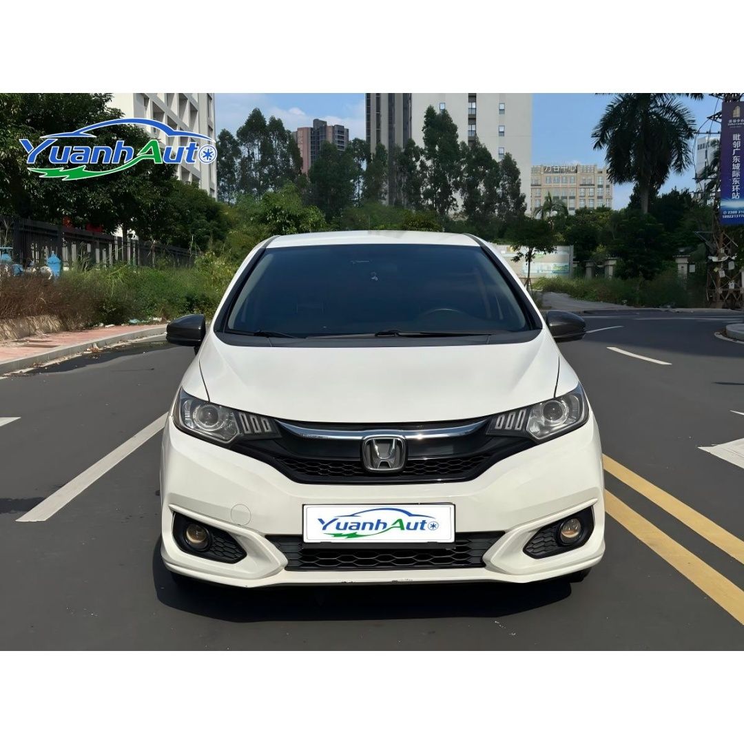 2019 Honda Fit vehicle photo 1