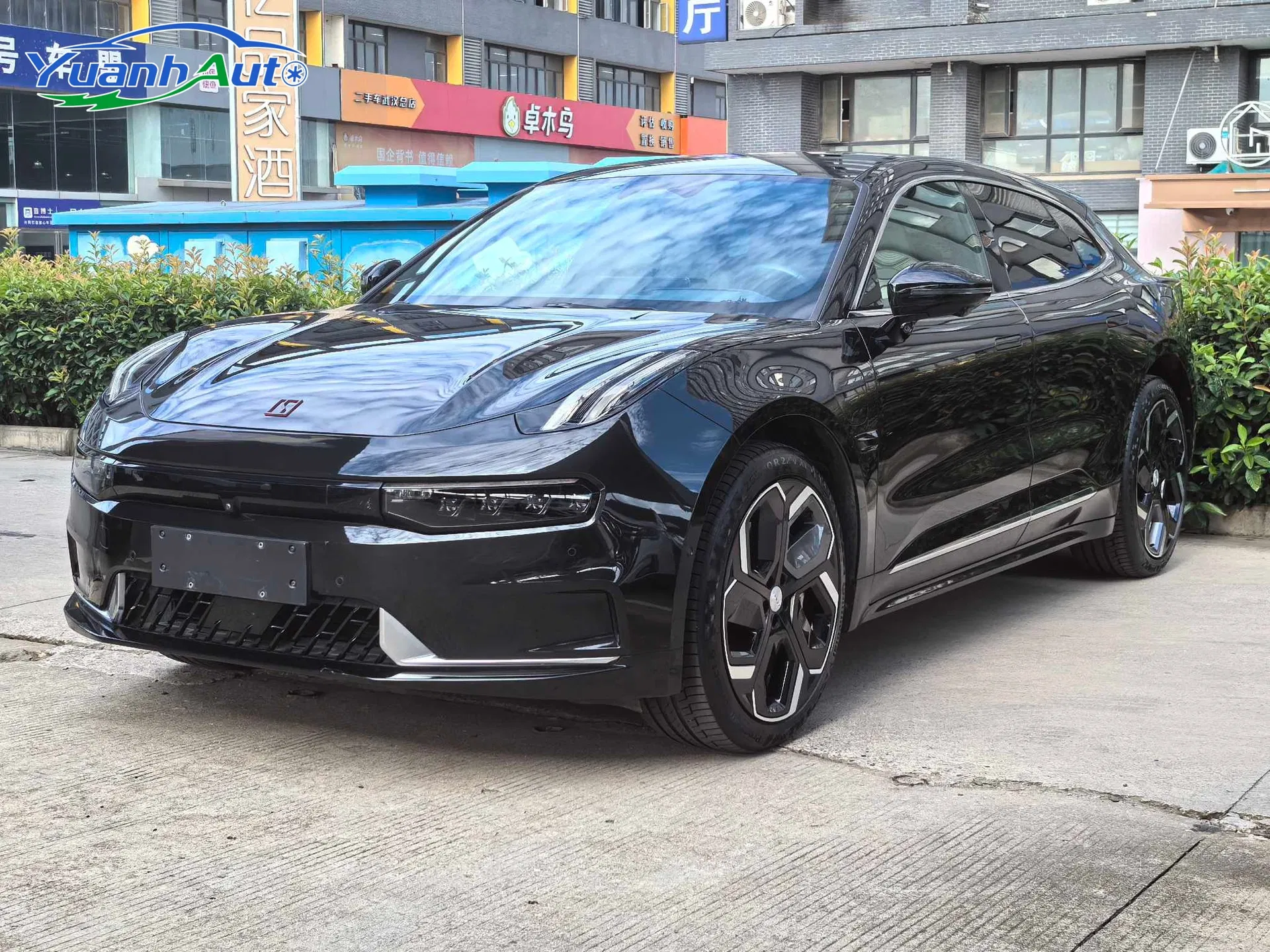 2021 Zeekr 001 Electric — source image 8
