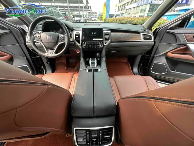 2017 Honda UR-V Petrol SUV — source image 17