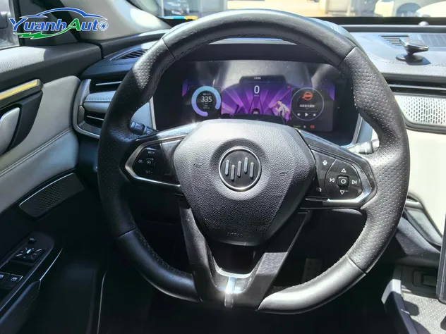 2023 NIO ES6 Electric SUV — source image 18