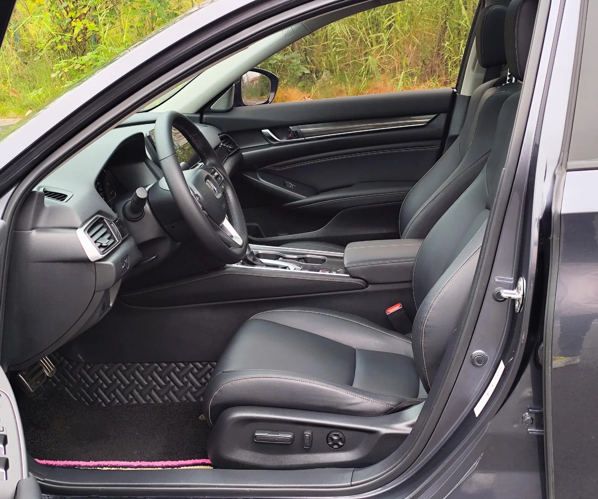 2022 Honda Accord Sedan — source image 16