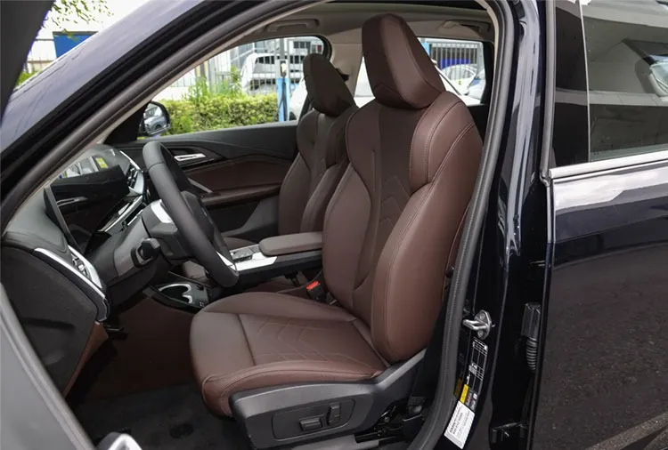 BMW IX1 Electric SUV — source image 9