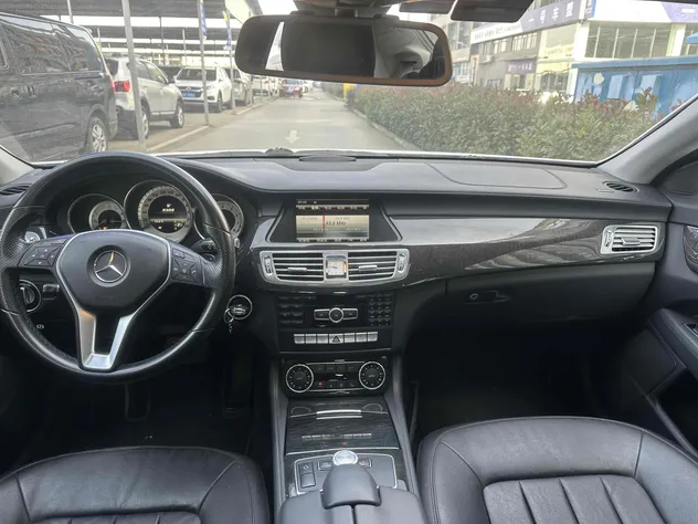 2012 Mercedes-Benz CLS Petrol — source image 17
