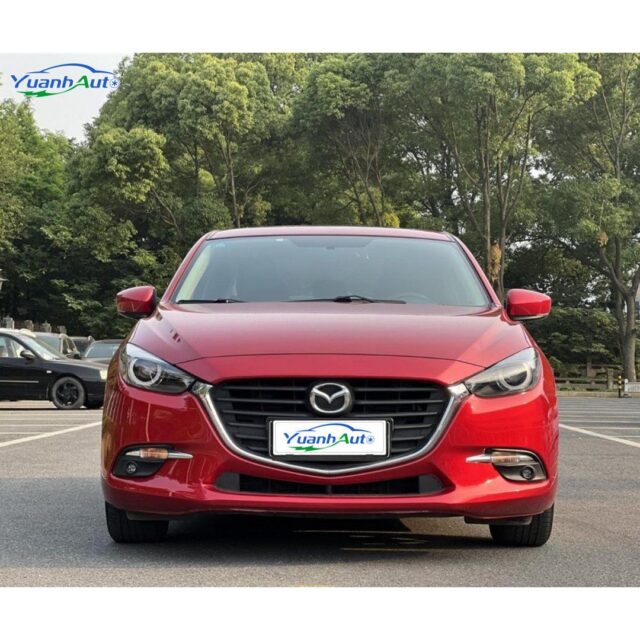 2017 Mazda Axela vehicle photo 1