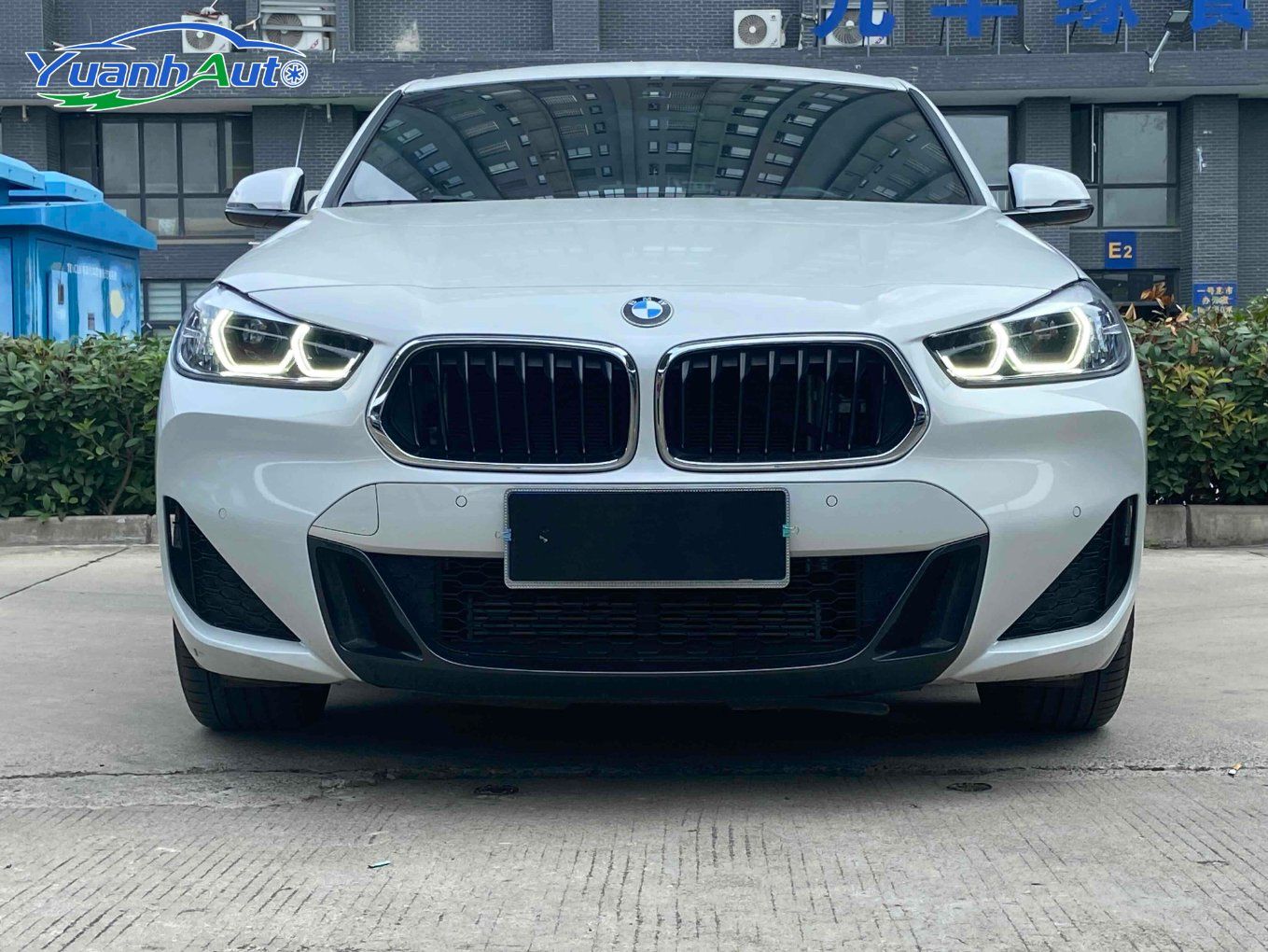 2021 BMW X2 vehicle photo 1