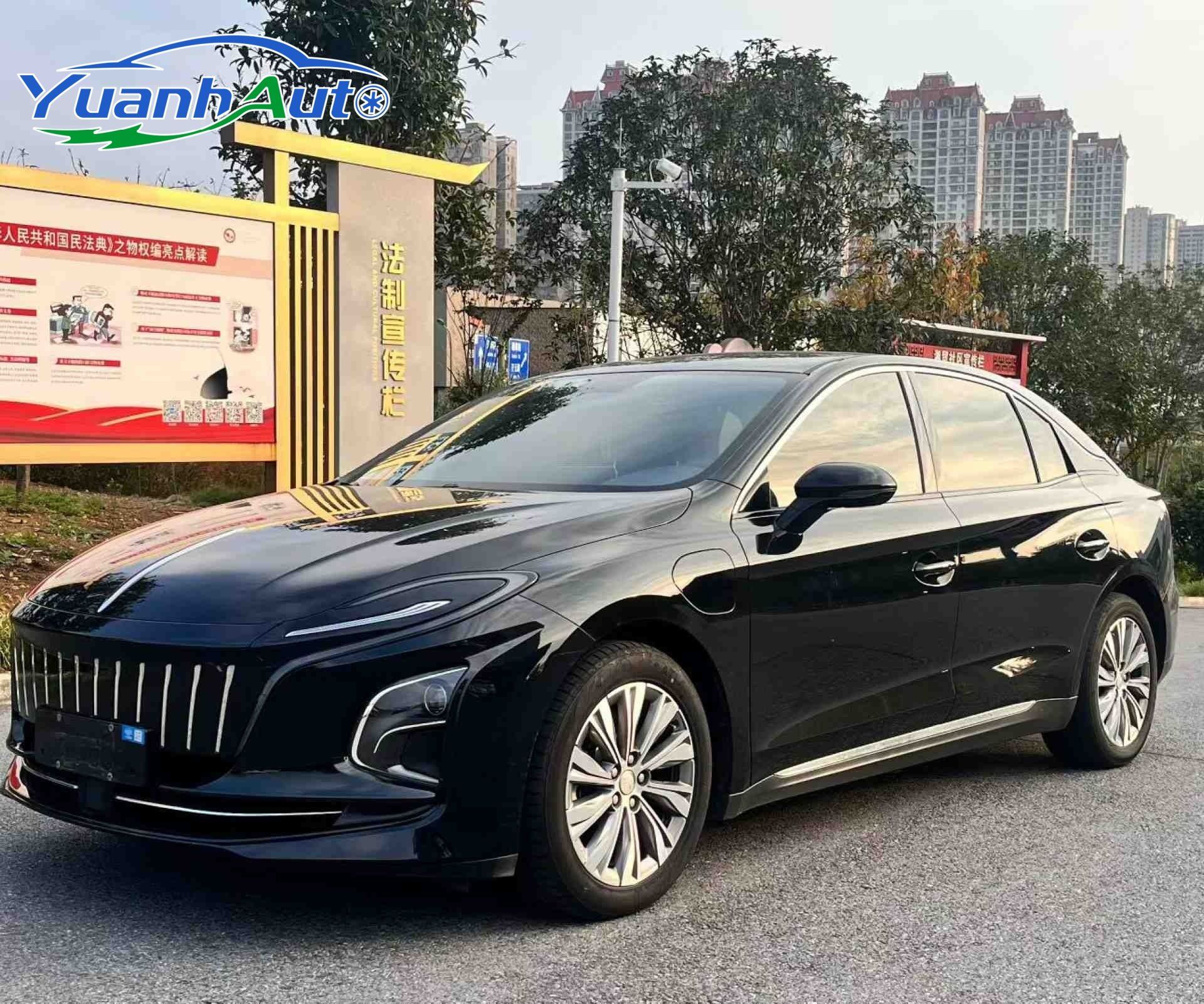 2024 Hongqi E-QM5 vehicle photo 1