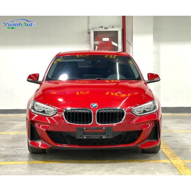 2021 BMW 1 Series vehicle photo 1