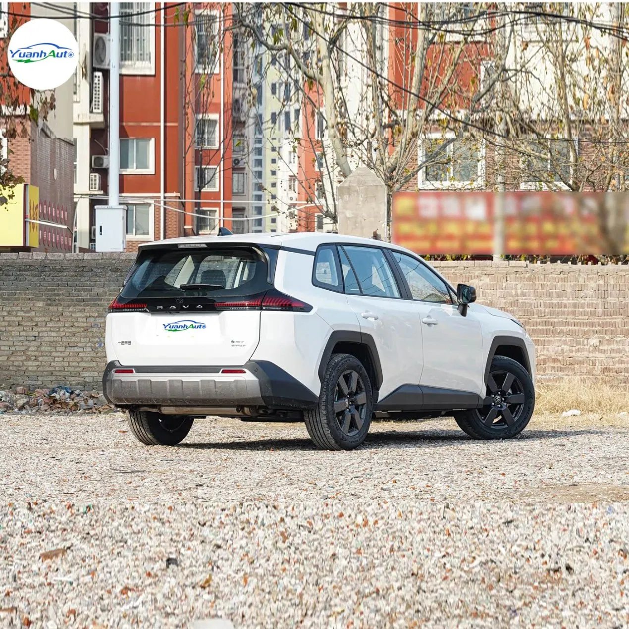 Toyota Rav4 vehicle photo 5