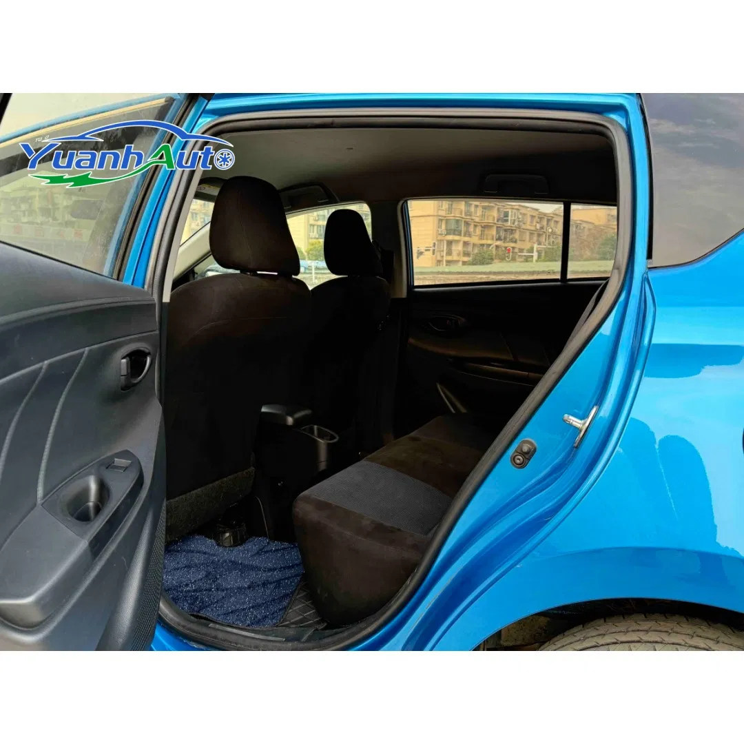 2016 Toyota YARiS_L vehicle photo 7