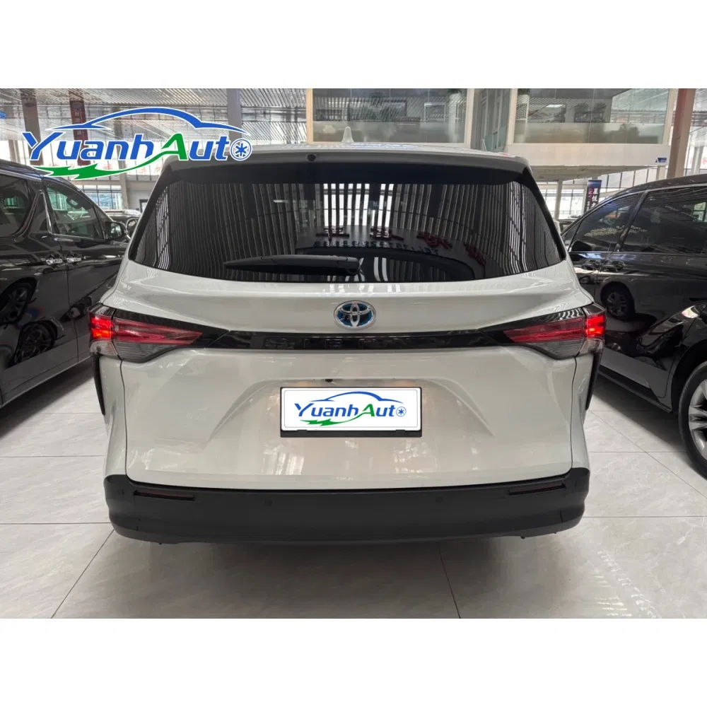 2023 Toyota Sienna Comfort 2.5L Hybrid — source image 17