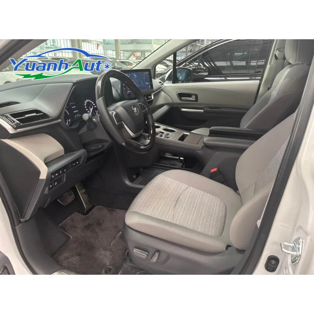 2023 Toyota Sienna 2.5L Hybrid SUV — source image 11