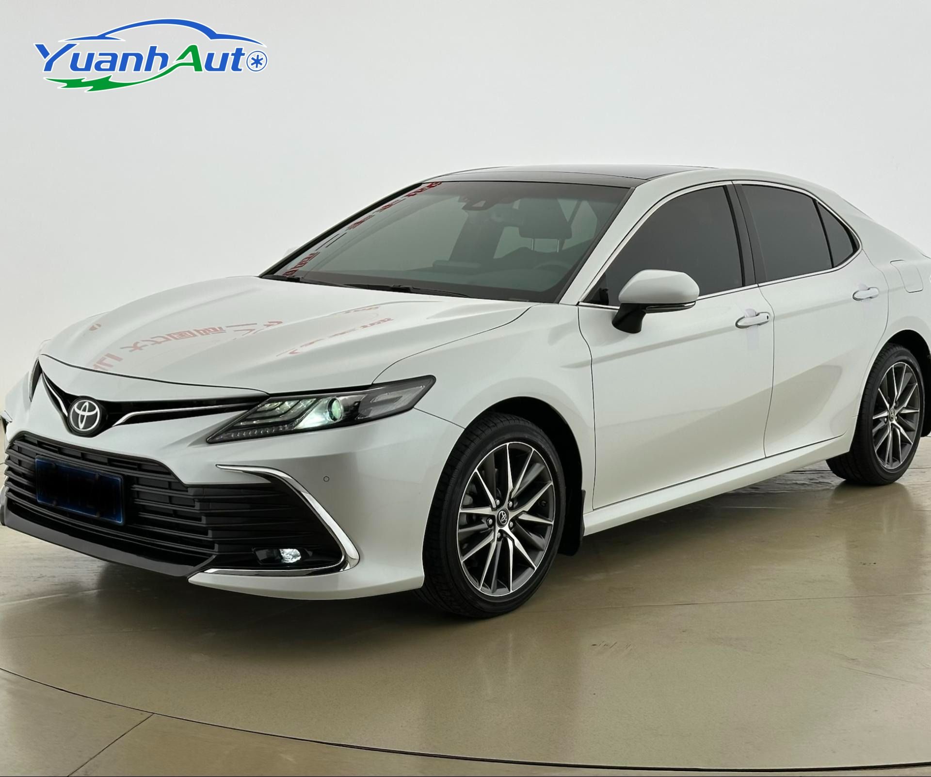 2021 Toyota Camry Petrol Sedan — source image 1