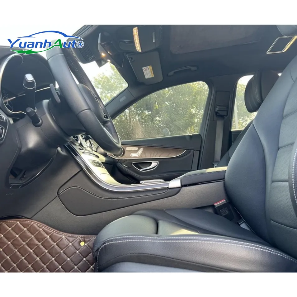 2020 Mercedes-Benz GLC 300L SUV — source image 13