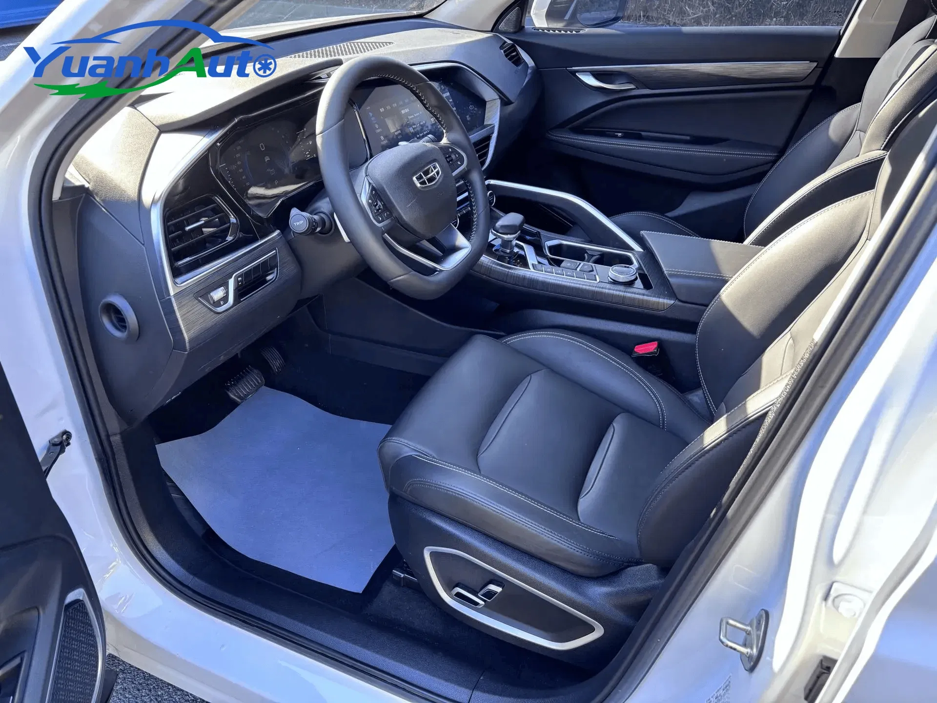 2020 Geely Tugella Petrol SUV — source image 12