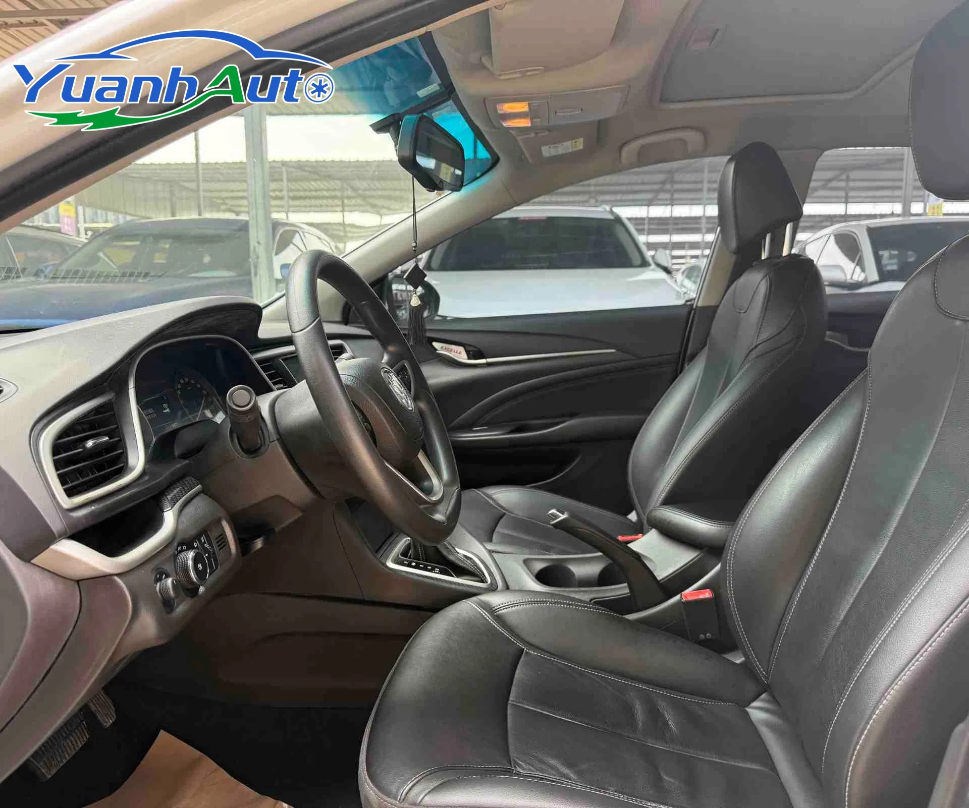 2015 Nissan Excelle vehicle photo 5