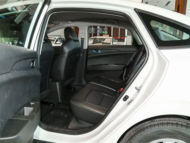 2022 Changan Eado Ev460 Electric Sedan — source image 10