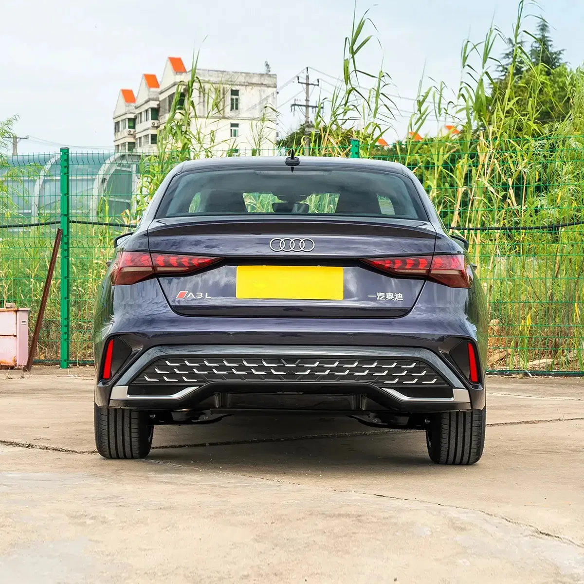 2019 Mercedes-Benz E 300 L Petrol Sedan — source image 18
