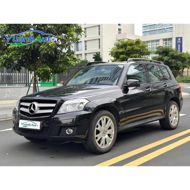 2011 Mercedes-Benz GLK vehicle photo 1