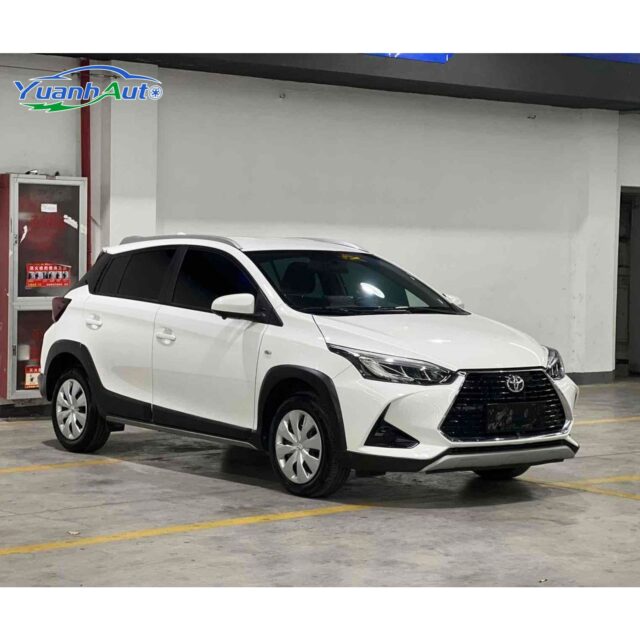 2022 Toyota YARiSL vehicle photo 1