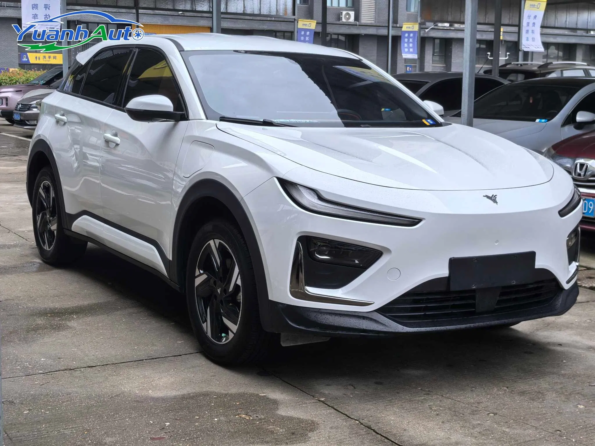 2023 BYD NETA X vehicle photo 3