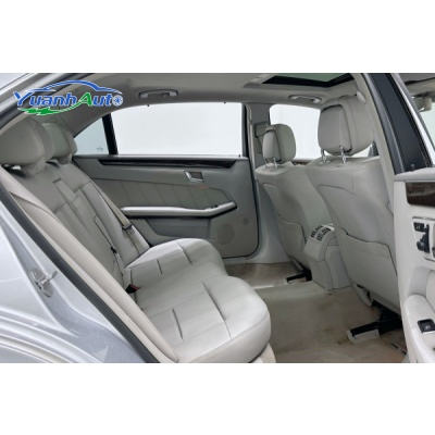 2011 E-Class vehicle photo 7