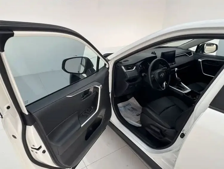 2021 Toyota RAV4 2.0L Petrol SUV — source image 10