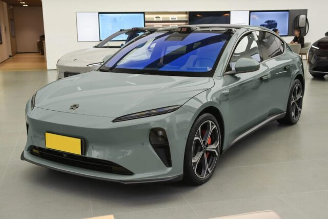 NIO ET5 vehicle photo 1
