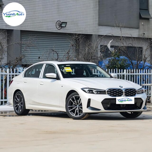 2023 BMW 3 vehicle photo 1