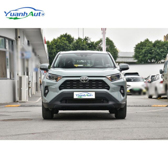 Toyota RAV4 vehicle photo 1