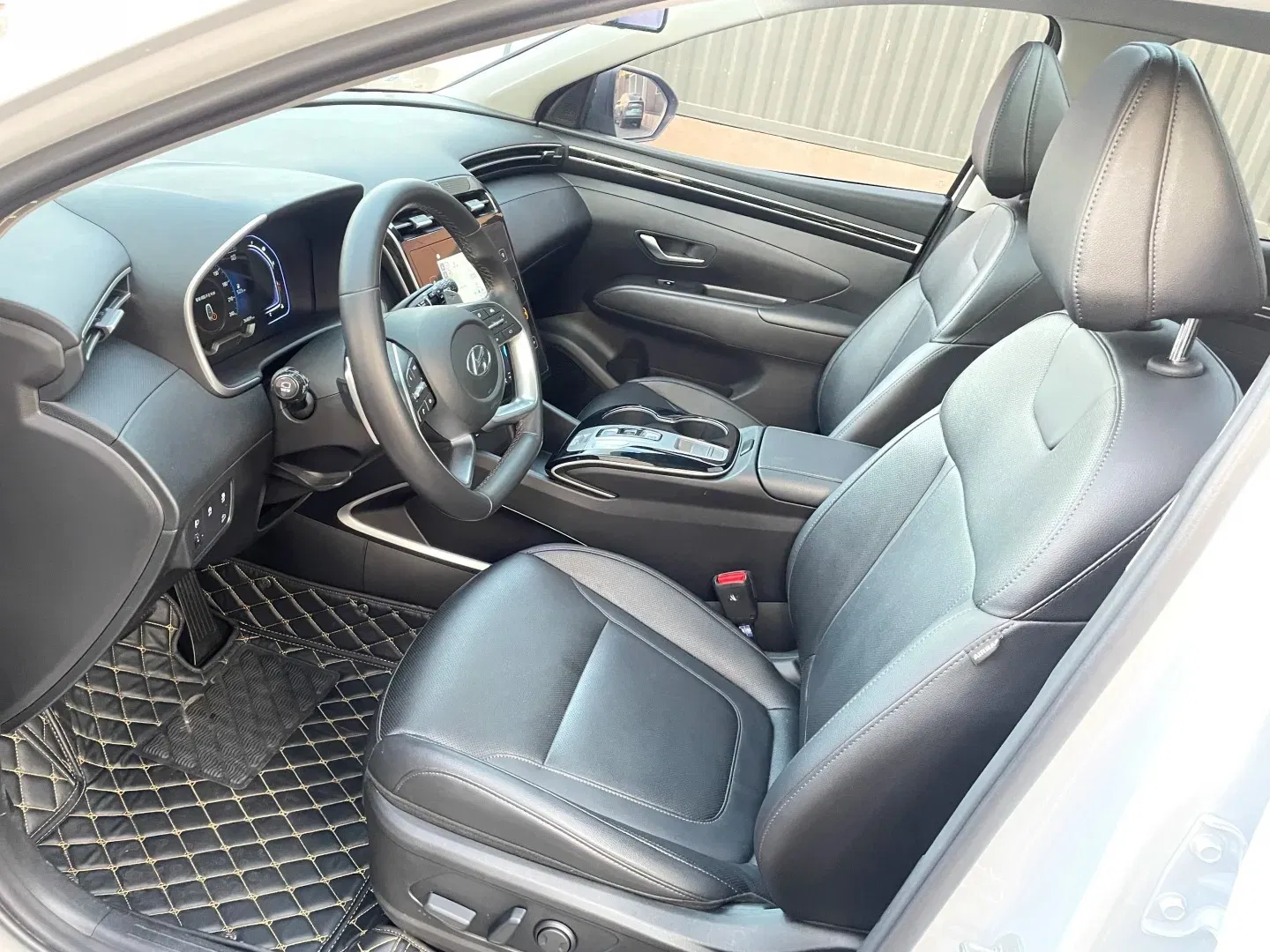 2022 Hyundai Tucson 1.5T Petrol SUV — source image 9