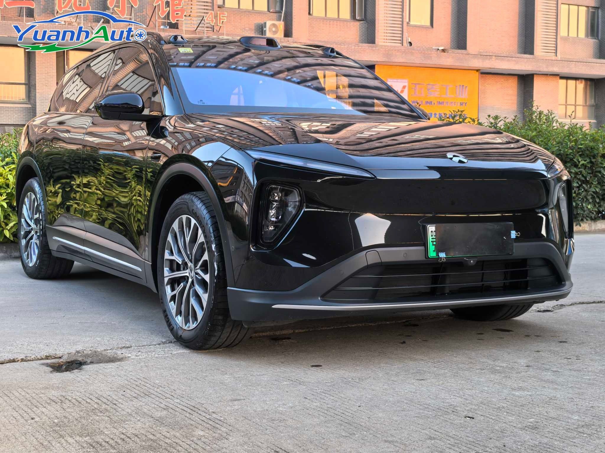2023 NIO ES6 vehicle photo 1