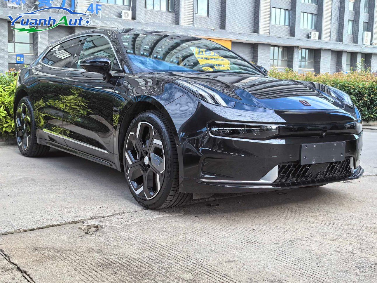 2021 Zeekr 001 vehicle photo 1