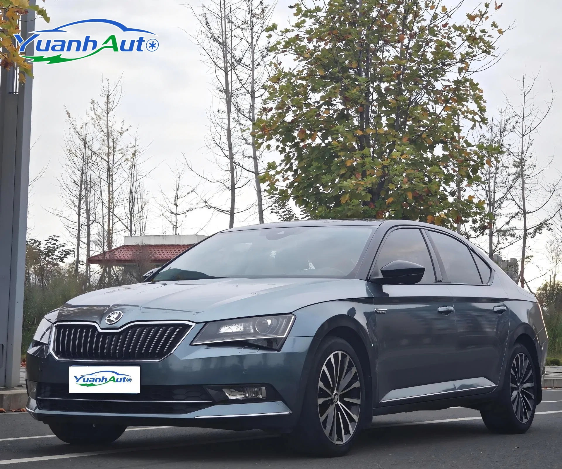 2016 Skoda Superb Sedan — source image 8