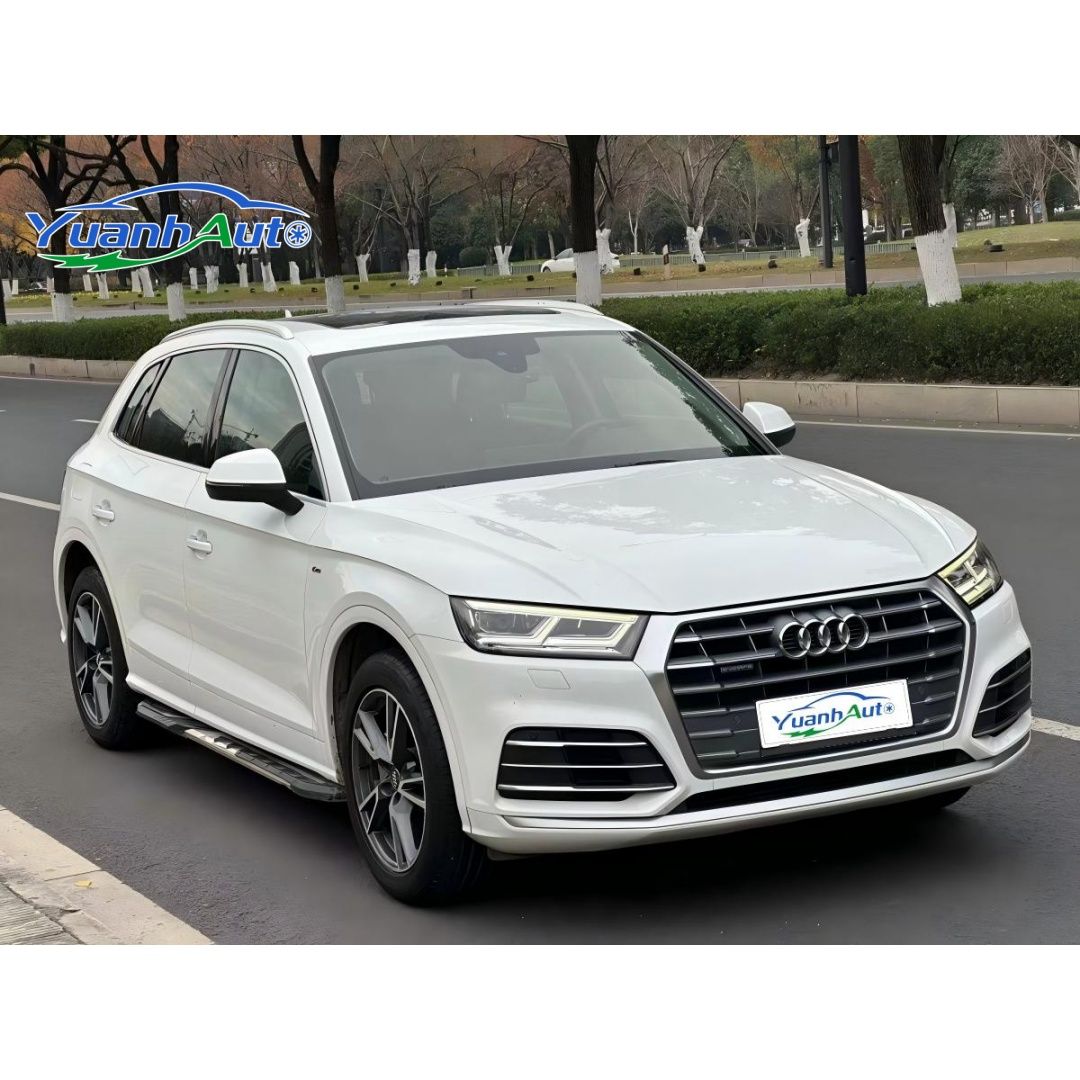2020 Audi Q5L vehicle photo 1