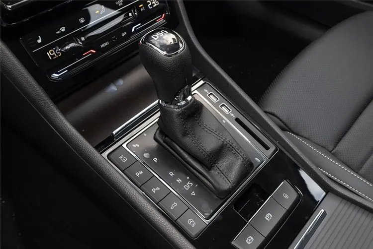 Skoda Superb 1.4T Petrol Sedan — source image 12