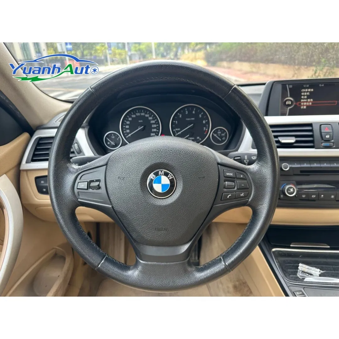 2013 BMW 3 Series Petrol — source image 17