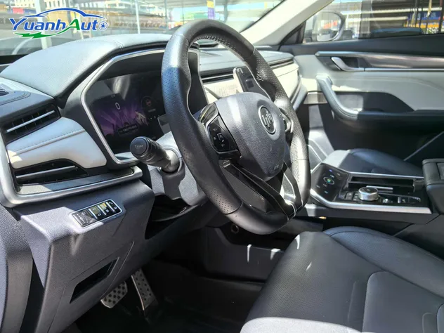 2023 NIO ES6 Electric SUV — source image 17
