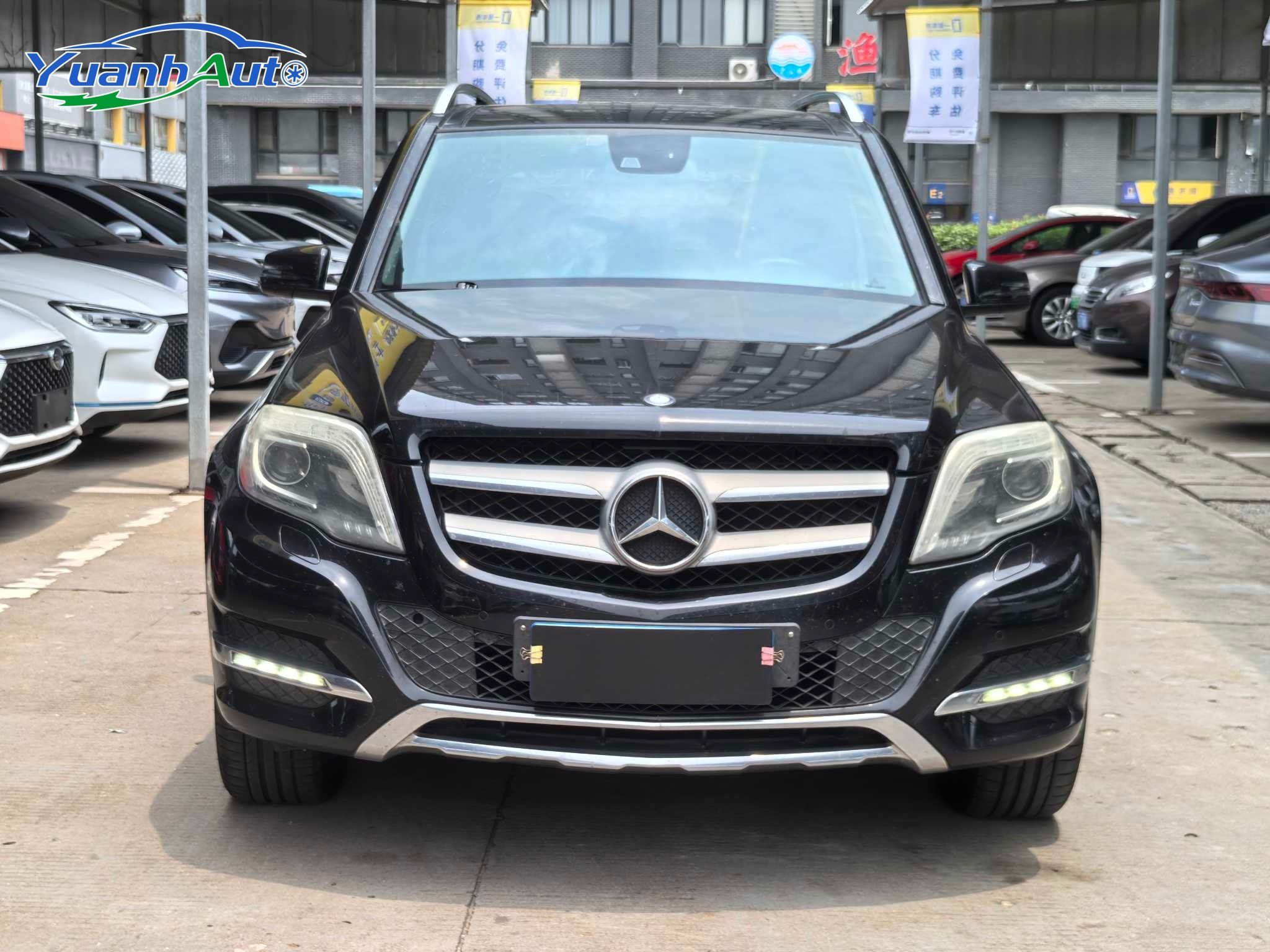 2013 Benz GLK 300 vehicle photo 1