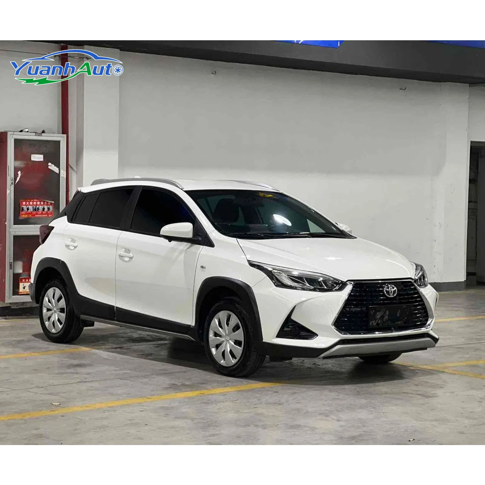 2022 Toyota YARiSL vehicle photo 4