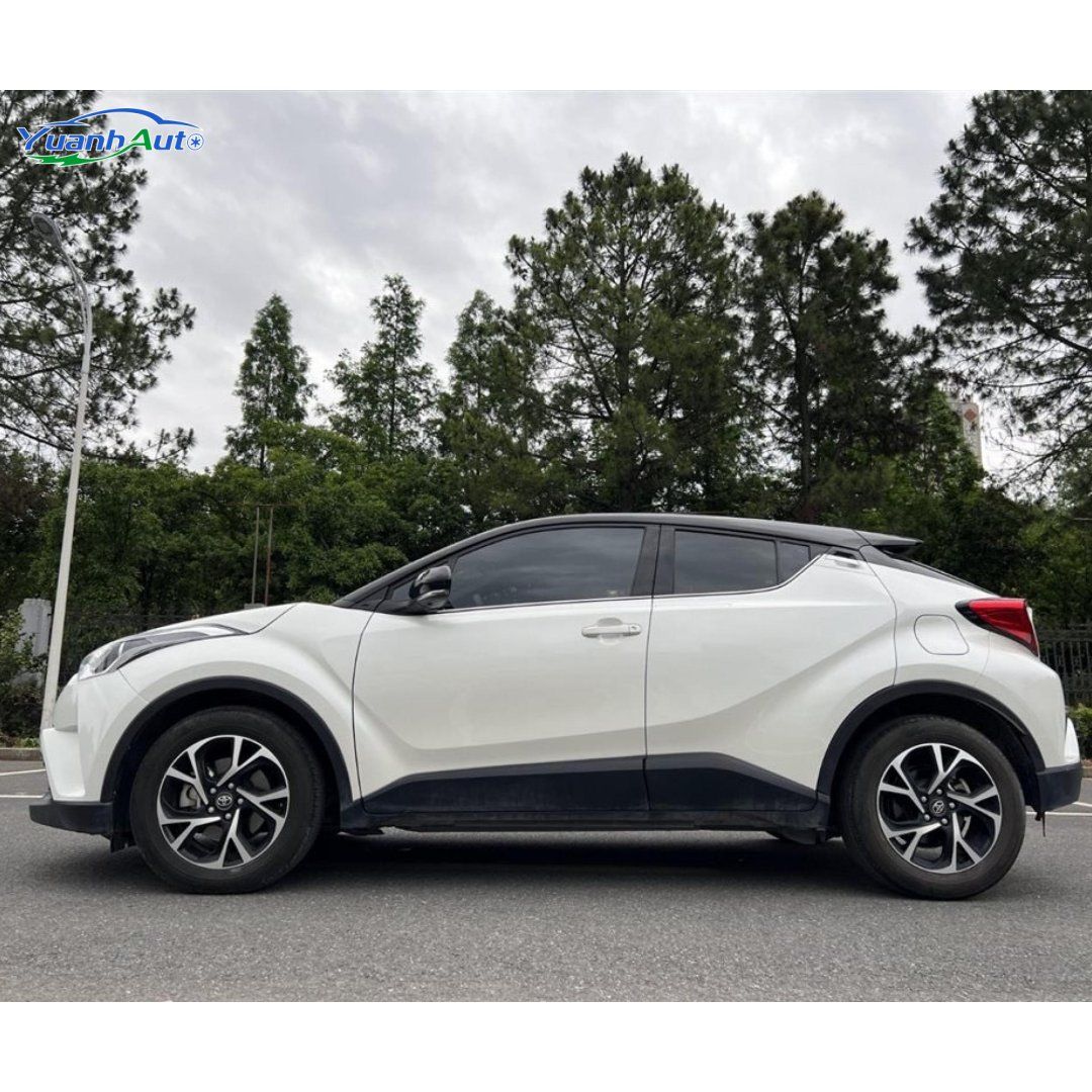 2020 Toyota C-HR vehicle photo 1