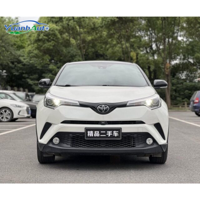 2020 Toyota C-HR vehicle photo 1